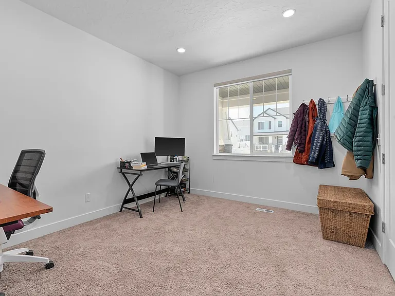 2156 N Wallflower Dr — Photo 7