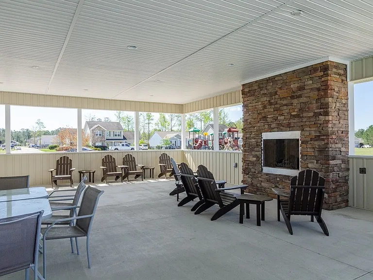 631 Avington Ln NE — Photo 28