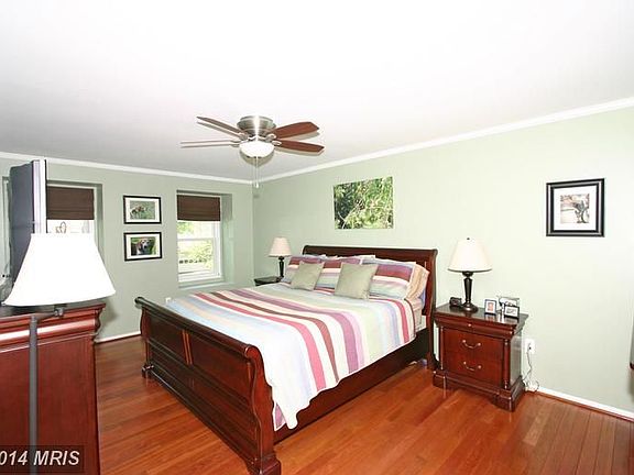 5th image of 8468 Nicole Ct