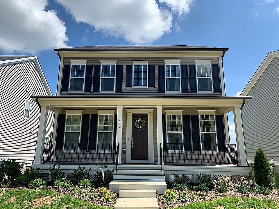 1st image of 653 Crab Apple Dr