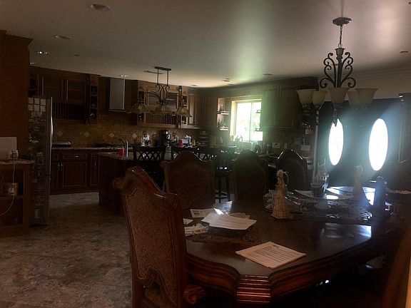 3rd image of 12706 Whitewood Ave