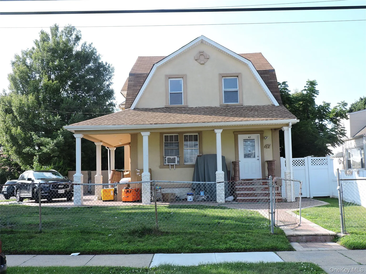 3 bed, 1.0 bath, 1726 sqft, $3,800 — Photo 1