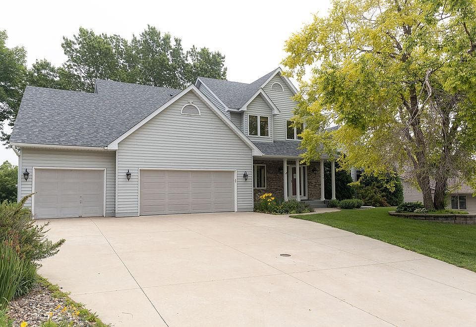 1st image of 315 Crestview Dr