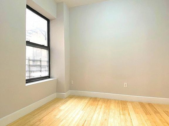 4th image of 656 St Nicholas Ave APT 25