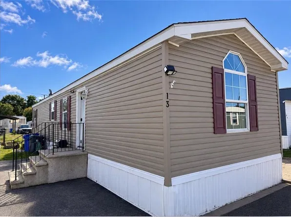 245-13 Manton St, Pawtucket, RI 02861