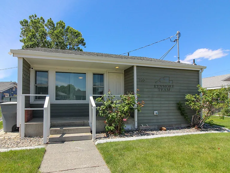 103 Casey Ave — Photo 1
