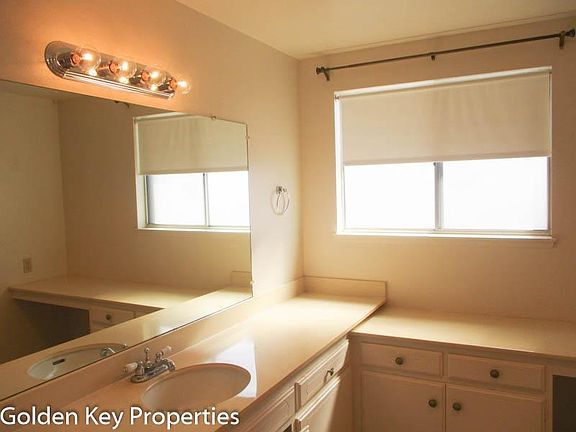 5th image of 3747 Vista Campana S Unit 33