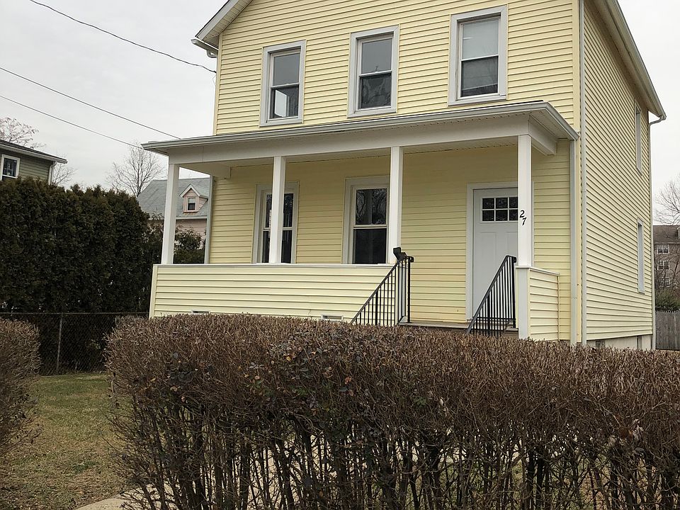 Colonial with front porch 