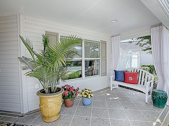 2nd image of 3241 Candlewick Ct