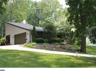 5 Azalea Ln, Media, PA 19063