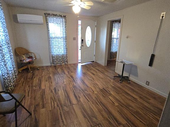 3rd image of 1062 Center Ave
