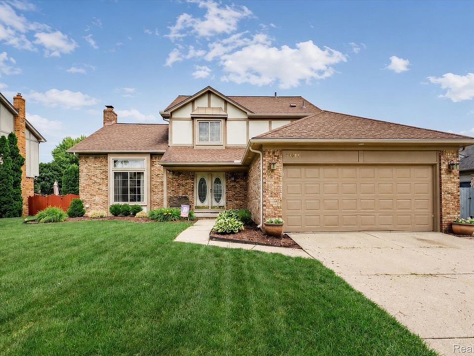 1st image of 39044 Mallorn Dr