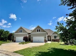 825-827-827 June Ave, Palmyra, MO 63461