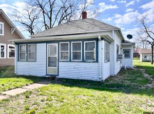 1319 I St, Geneva, NE 68361