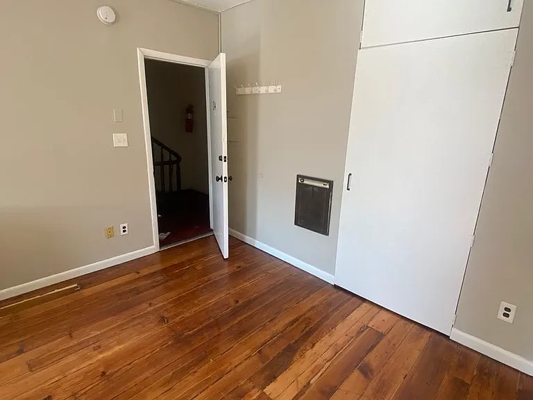9 E Read St — Photo 11