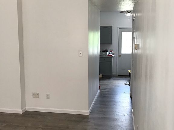 4th image of 417 Fletcher St Unit 4-19