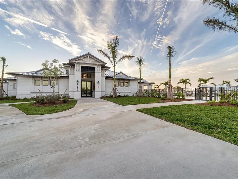 14141 Heritage Landing Blvd #935 — Photo 45