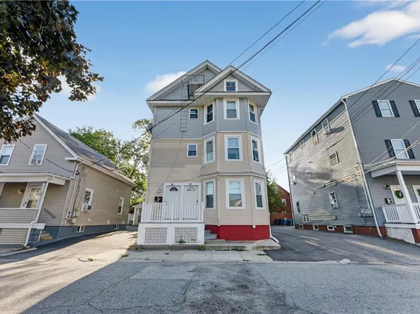 24-26 Pendleton St, Cranston, RI 02920