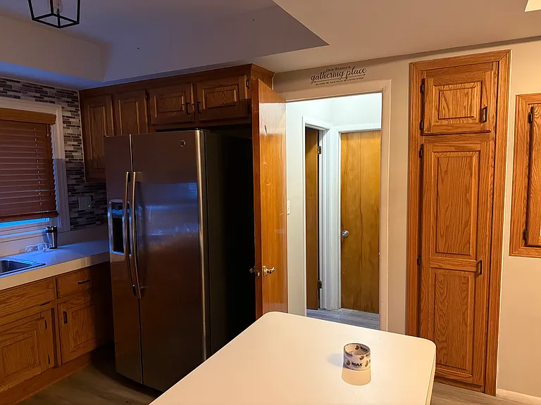 4651 Kingsley Dr — Photo 6