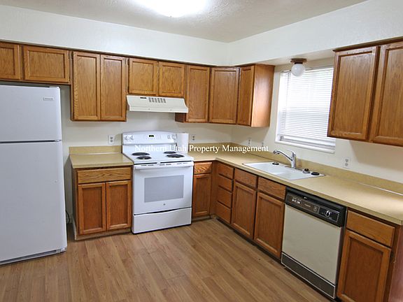 4 Kitchen_06152023