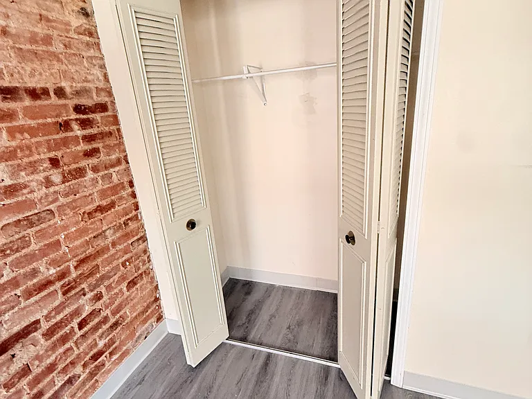 6 University Rd #201R — Photo 7