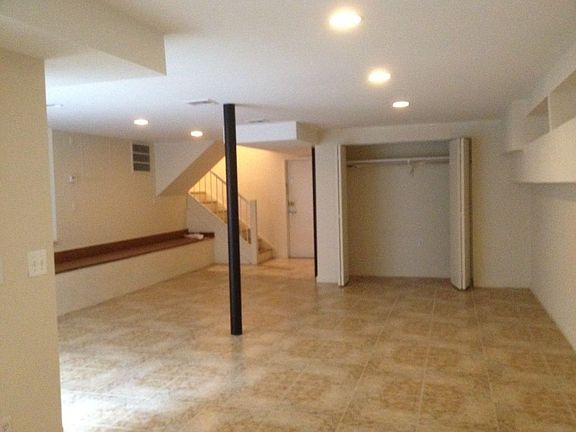 3rd image of 2550 Crescent St #1