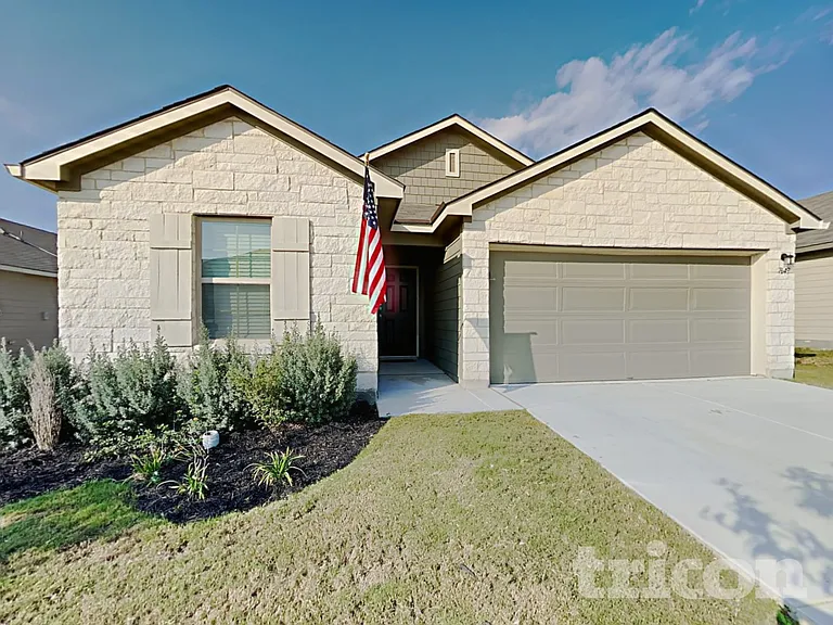 7649 Toledo Bnd — Photo 2