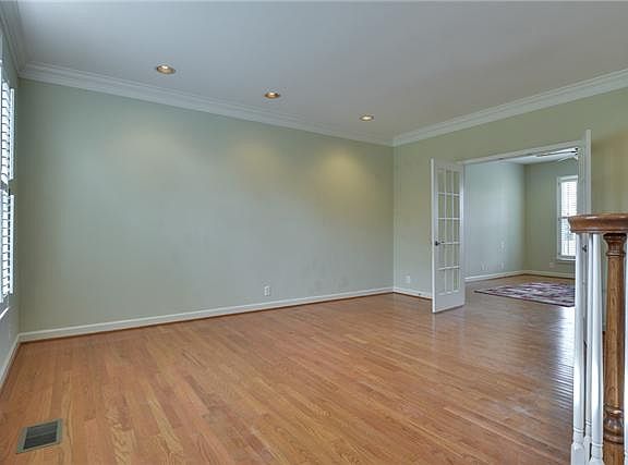 3rd image of 932 Yearling Way