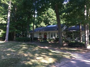 2063 Forest Dr, Lapeer, MI 48446