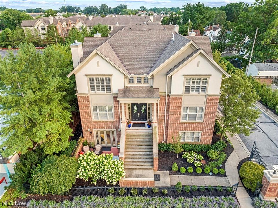 1st image of 1 Astor Pl