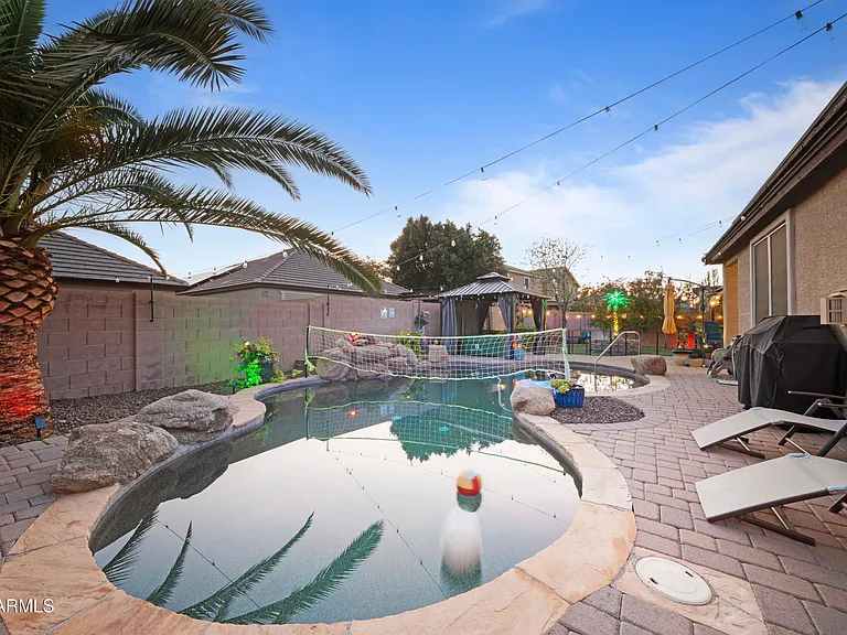 17239 W Ironwood St — Photo 35