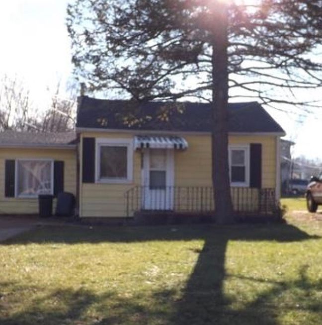 1st image of 3834 Preston St