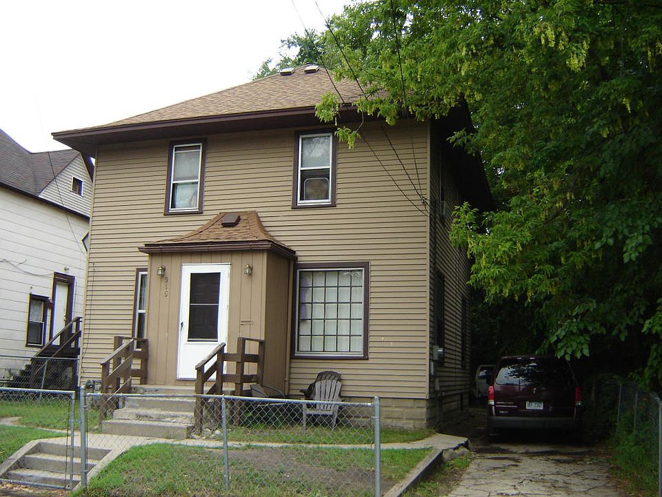2nd image of 915 Kalamazoo Ave SE