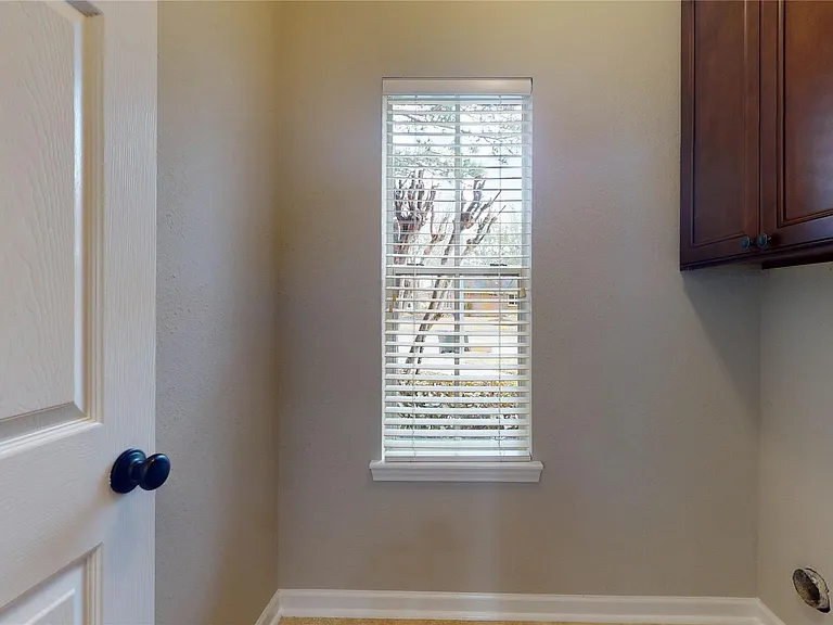 20802 Newbury Park Dr — Photo 24