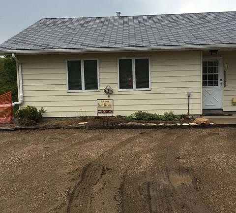 3rd image of 135 Horseshoe Dr