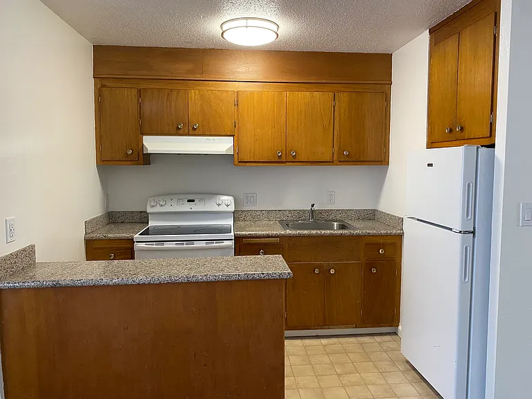 144 Monte Cresta Ave #F — Photo 1