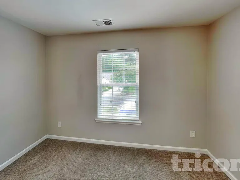11311 Breezehill Ln — Photo 13