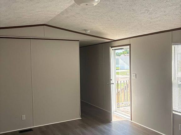 2nd image of 300 Pearl St Lot 47