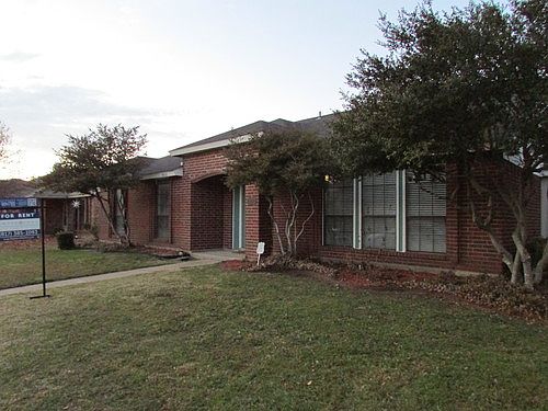1st image of 4402 Seville Ln