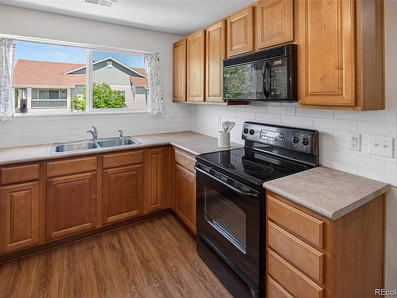 5th image of 4825 Hahns Peak Drive #202