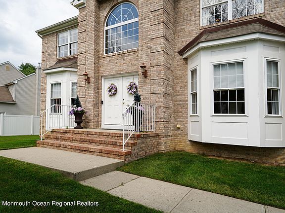 3rd image of 19 Northgate Drive