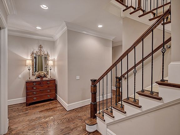 3rd image of 6145 Fletcher Cres