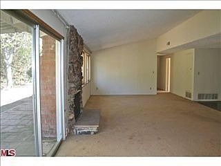 4th image of 5755 Kelvin Ave