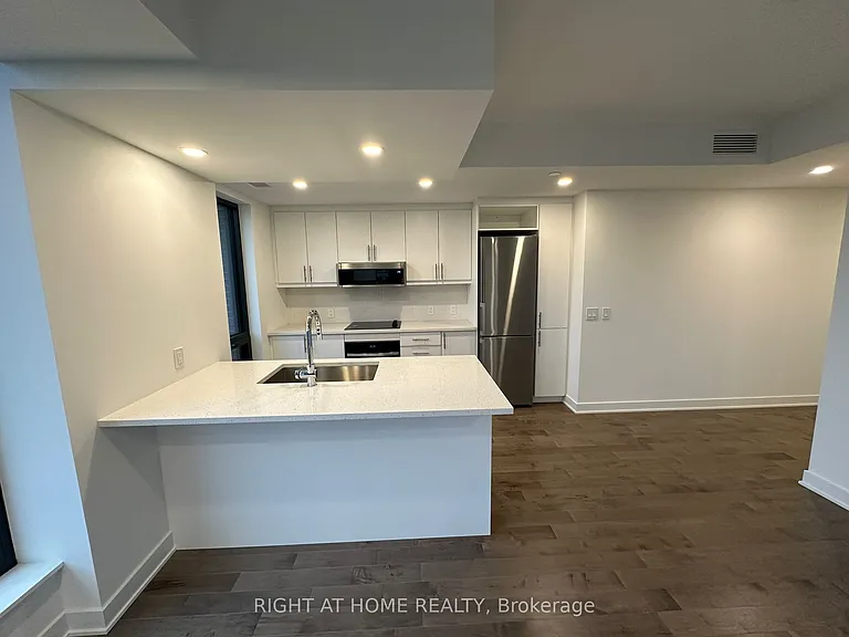 340 Queen St #2307 — Photo 5