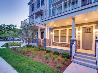 1106 S Eldridge Ln, Elmhurst, IL 60126