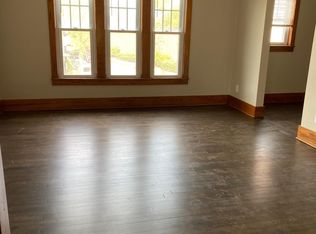 3132 S Kinnickinnic Ave, Milwaukee, WI 53207