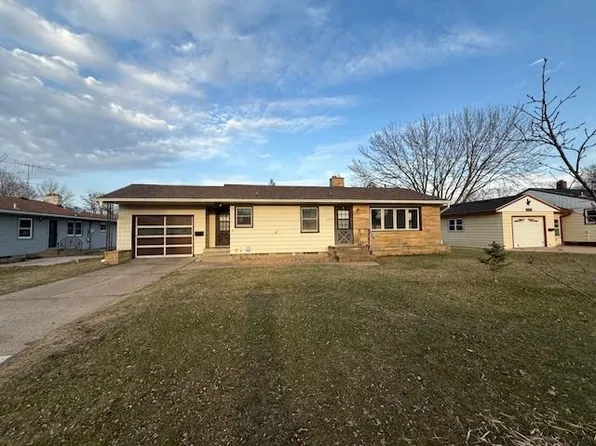 1030 32nd Ave N, Saint Cloud, MN 56303