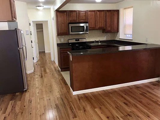 Rented by Chantior Real Estate LLC | media 19