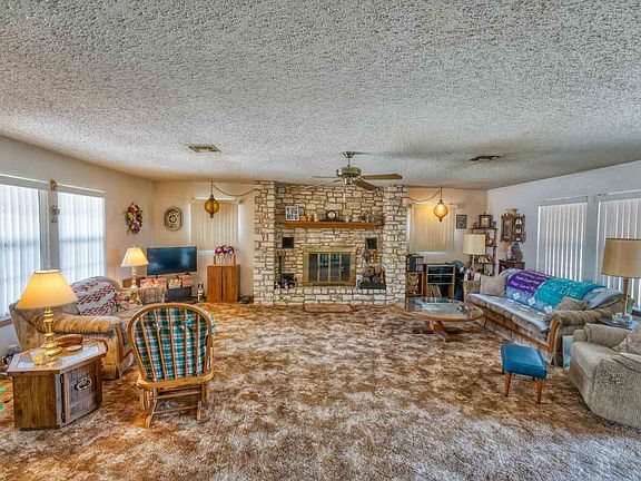 3rd image of 500 Panorama Dr