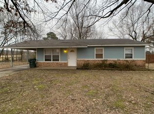 612 S Lake Sequoyah Dr, Fayetteville, AR 72701